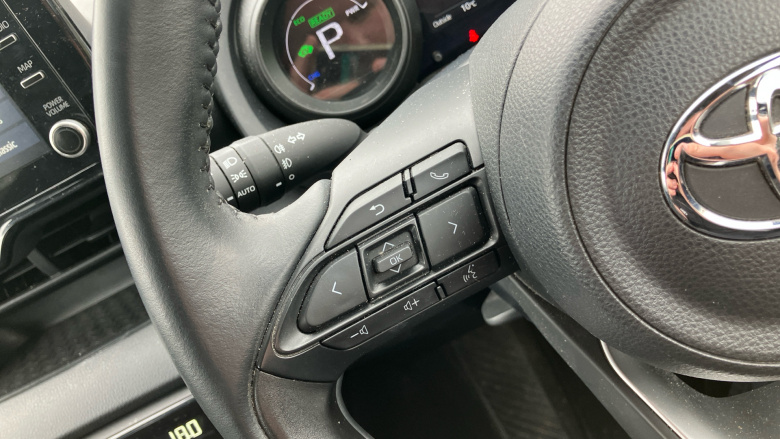 Toyota Yaris 1.5 Hybrid Design 5dr CVT Hybrid Hatchback